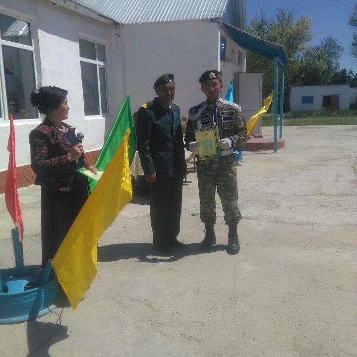 Сапта жүріп ән айту байқауы