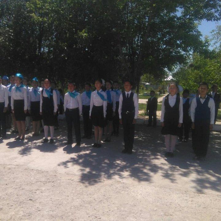 Сапта жүріп ән айту байқауы