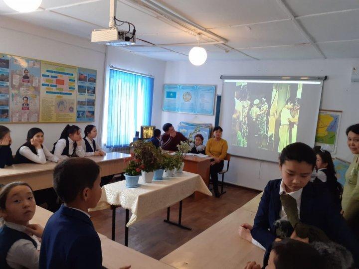 "Әкем,анам және мен -оқымысты отбасы"конференция